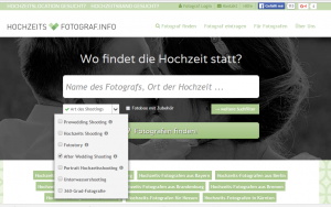 Auf http://hochzeits-fotograf.info nach Fotografen suchen, die After-Wedding-Shootings anbieten.
